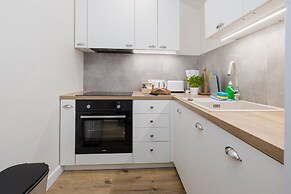 ShortStayPoland Zelazna B146