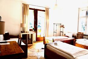Hotel Nest