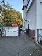 Hotel Nest