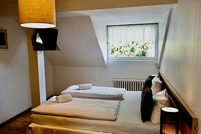 Hotel Nest