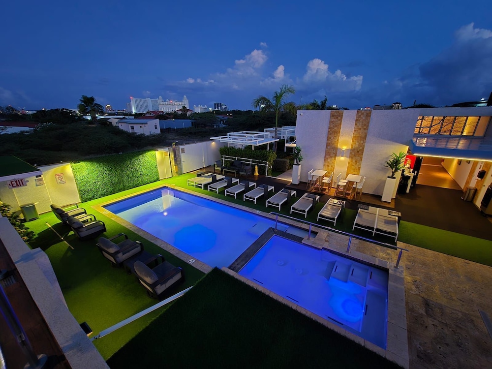Aruba Boutique & Art Hotel, Adults Only