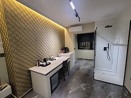 La Mirage Suites & Apartments