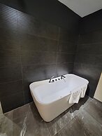 La Mirage Suites & Apartments