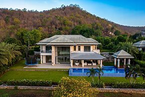 Luxury Mansion On Golf Course - BMG5