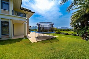Luxury Mansion On Golf Course - BMG5