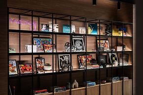 Moxy Bangkok Ratchaprasong