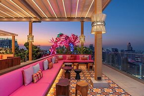 Moxy Bangkok Ratchaprasong