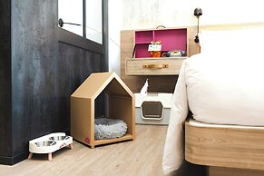 Moxy Bangkok Ratchaprasong