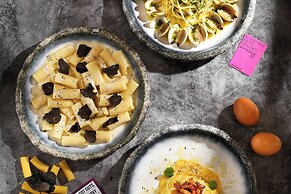 Moxy Bangkok Ratchaprasong