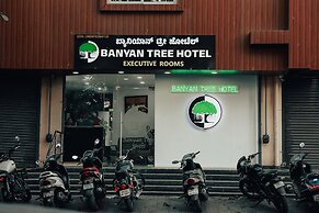Hotel Banyan Tree