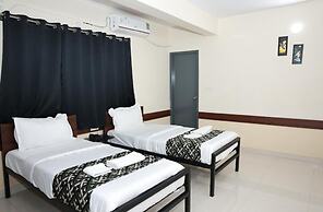 Hotel Banyan Tree