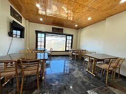 Hotel AJ Himalayan