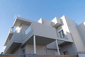 Nisimos Modern Apartment