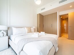 Lavishly Elegant 2BR with Breathtaking Burj View