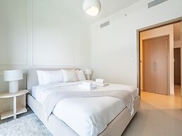 Lavishly Elegant 2BR with Breathtaking Burj View