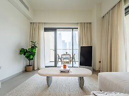Lavishly Elegant 2BR with Breathtaking Burj View