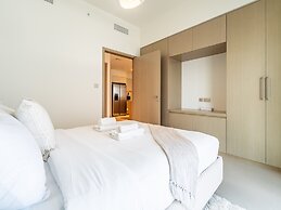 Lavishly Elegant 2BR with Breathtaking Burj View