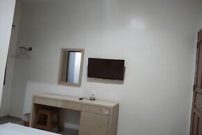 Hotel O Pondok Almirah