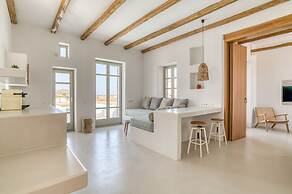 Lil Paros Luxury suites