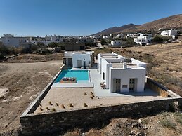 Lil Paros Luxury suites
