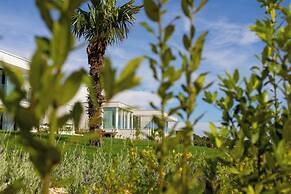 LIOQA Resort