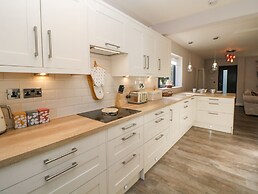 Causeway Hideaway