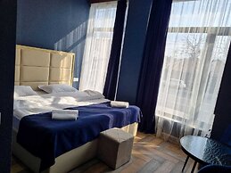 Days Inn Hotel