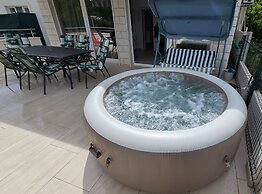 Luxury Apartment Ani II