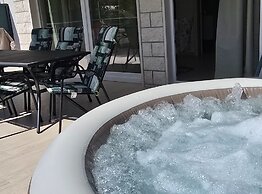 Luxury Apartment Ani II