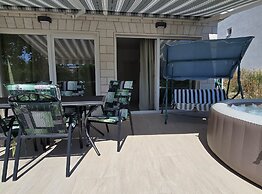 Luxury Apartment Ani II