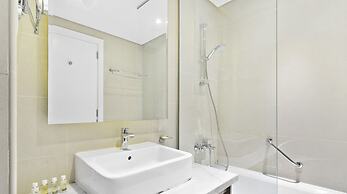 WelHome - Cozy Studio with Canal View in DAMAC Prive