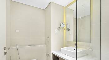 WelHome - Cozy Studio with Canal View in DAMAC Prive