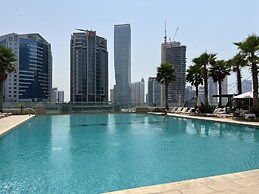 WelHome - Cozy Studio with Canal View in DAMAC Prive