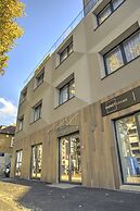 Avenue21