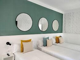 Room27
