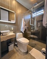 Hotel Balmoral Plaza