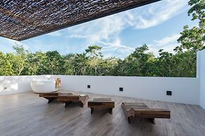 Twelve O’Clock Luxury Villas