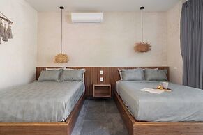 Twelve O’Clock Luxury Villas