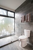 Twelve O’Clock Luxury Villas