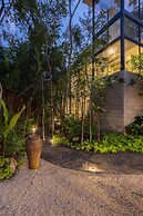 Twelve O’Clock Luxury Villas