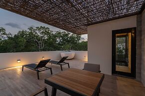 Twelve O’Clock Luxury Villas