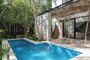 Twelve O’Clock Luxury Villas