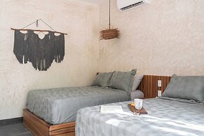 Twelve O’Clock Luxury Villas