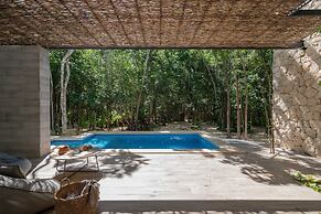 Twelve O’Clock Luxury Villas