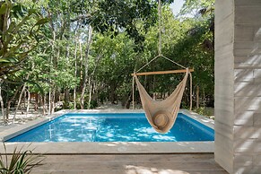 Twelve O’Clock Luxury Villas
