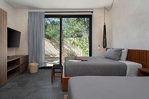 Twelve O’Clock Luxury Villas