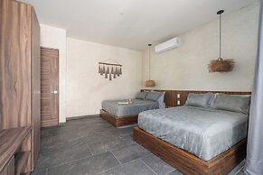 Twelve O’Clock Luxury Villas