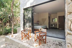 Twelve O’Clock Luxury Villas