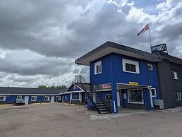 Riverside Motel & Suites