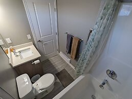 Riverside Motel & Suites